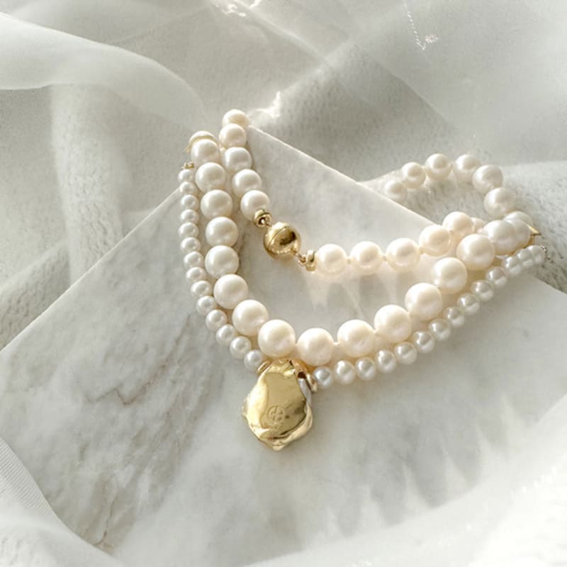 GOOBE LAHM PEARL NECKLACE