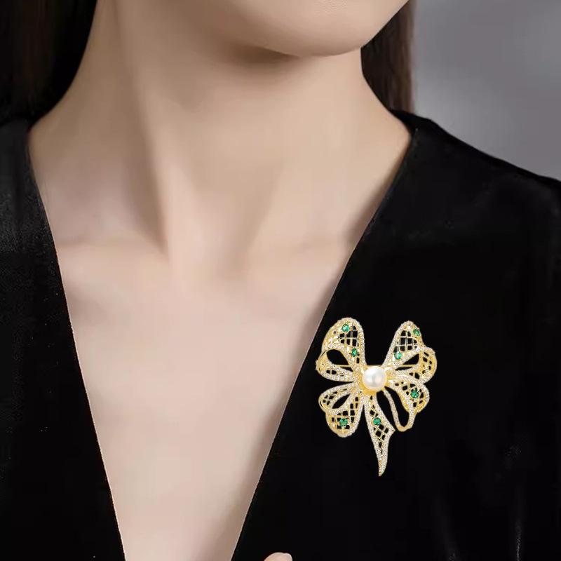 Брошь-бант с полым бантом, высококачественная женская изысканная брошь с жемчугом, антибликовая булавка, аксессуары для одежды