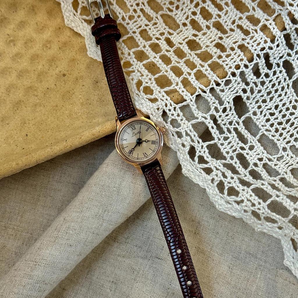 LSVTR Ретро Женские Часы с Маленьким Циферблатом, Кожаным Ремешком, Водонепроницаемые Кварцевые