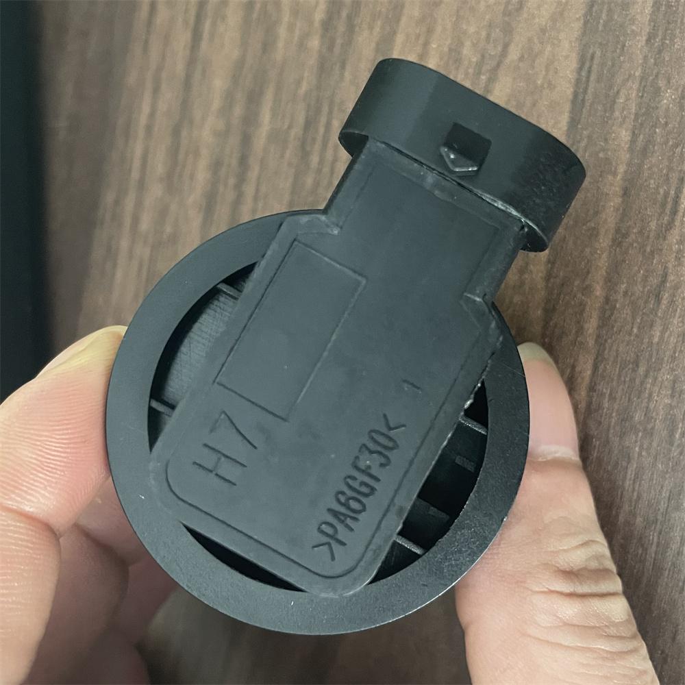 Car Headlights Lamp Holder H7 Bulb Socket For Ford F-MAX