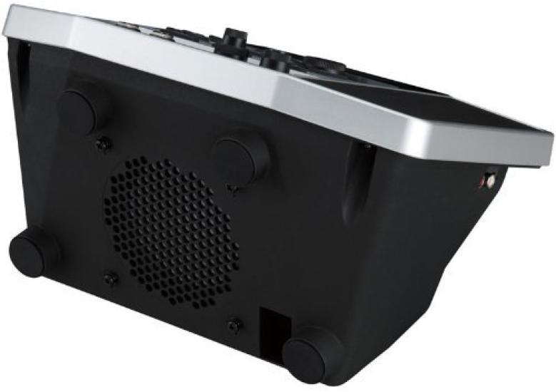 BOSS eBand Аудиоплеер для практики игры на гитаре Прямое подключение гитары Оборудован усилителями и эффектами Более 350 минусовок JS-10 / / Вдохновлен GT-100 / /