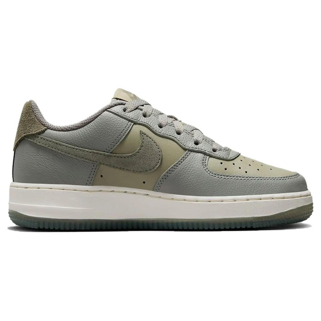 Nike Детские кроссовки Air Force 1 Low LV8 GS Dark Stucco Medium Olive Зеленый нейтрально-оливковый Phantom FQ6948-001