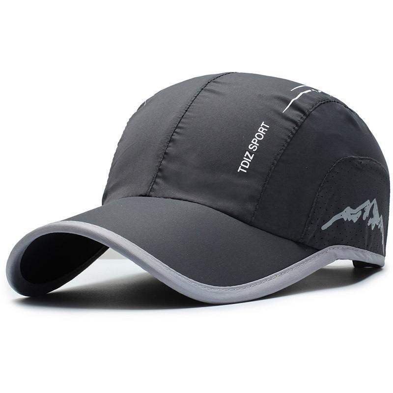 Кепка бейсболка с козырьком для головы