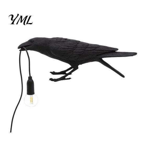 Dark Aesthetic Bedroom Decor Crow Table Lamp, Gothic Raven Night Light, Halloween Black Bird Unique Animal Desk Ornament Academia Lamp for Desktop
