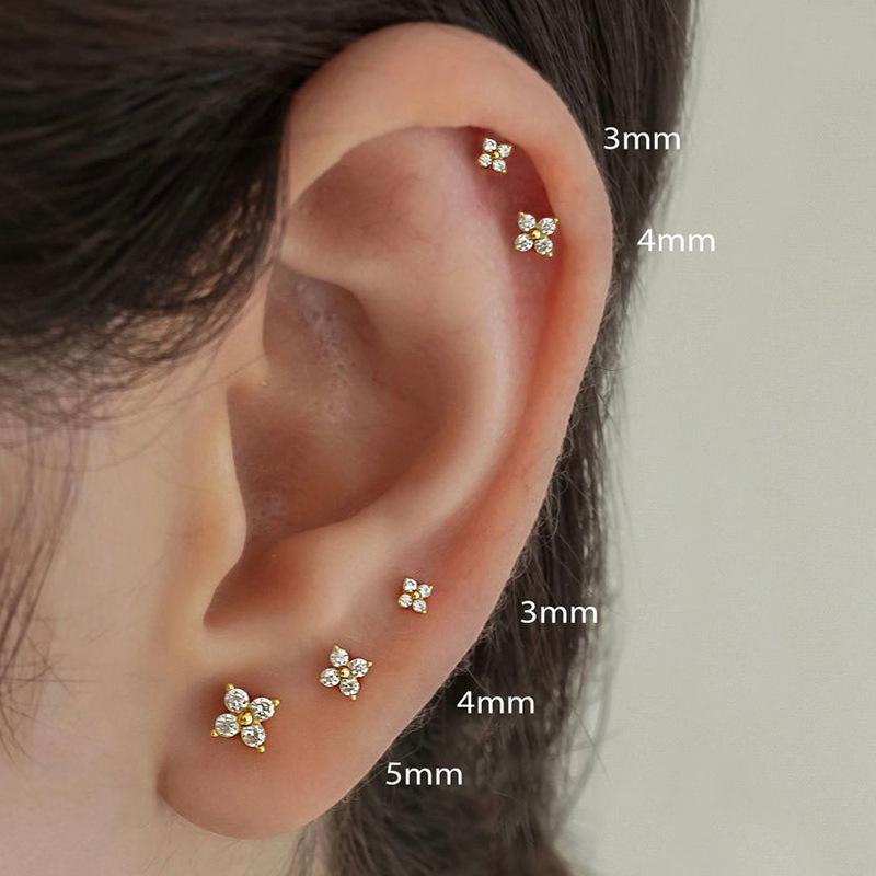 New trendy earrings for women, Korean version of Korean mini flower studs, small earrings are free to take off when sleeping.