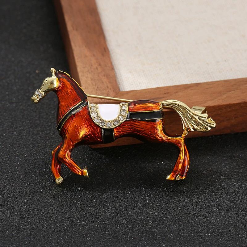 1Pc Cloth Decoration Exquisite Vintage Gift Horse Brooch Vintage Diamond Inlaid Zinc Alloy
