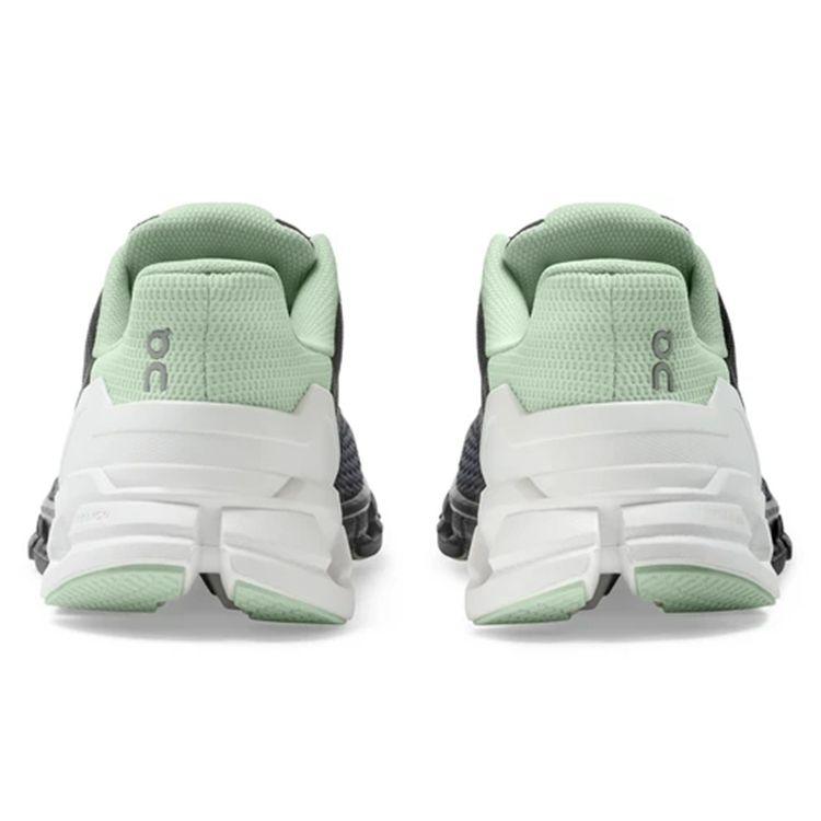 ON Cloudflyer Черно-белые женские кроссовки 21.99627