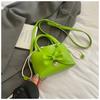 Gentle and stylish simple bow handbag 2025 summer new solid color Korean version casual niche messenger bag