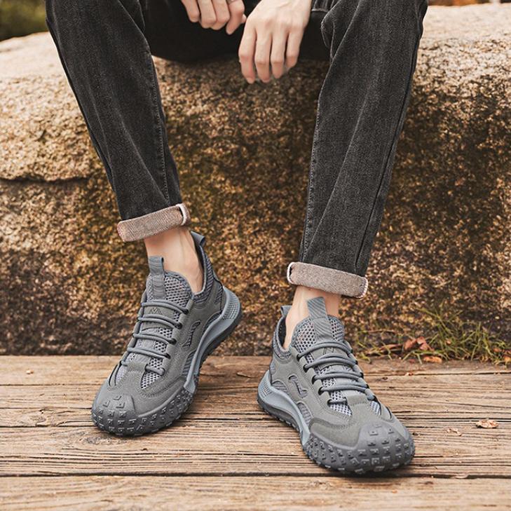 Модные летние дышащие сандалии-сетка с вырезами для мужчин, спортивные, для улицы, мужские кроссовки, обувь для альпинизма, роскошного качества, мужская спортивная нескользящая обувь