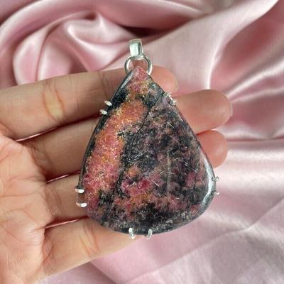 Подвеска из родонита грушевидной огранки Серебряная цепочка Ожерелье из стерлингового серебра 925 пробы