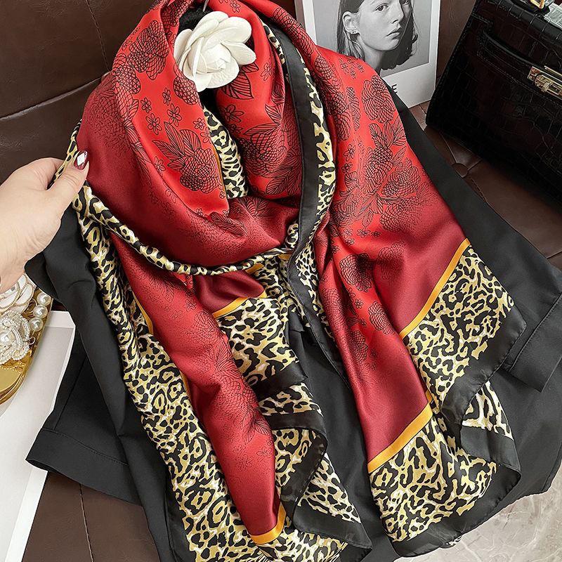 Temperament Silk Scarf Women, New Silk Scarf Thin Section, 90cm Fashion Jacquard Green Leopard Print Shawl Silk Scarf