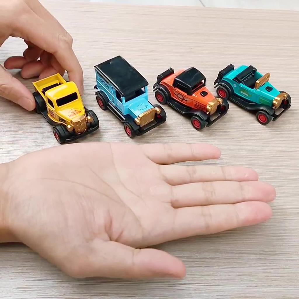 4 Pcs Random Children Classic Alloy Pull Back Car 3 Year Kid Trucks 1:32 Simulation Model Game Toys For Boys Gifts