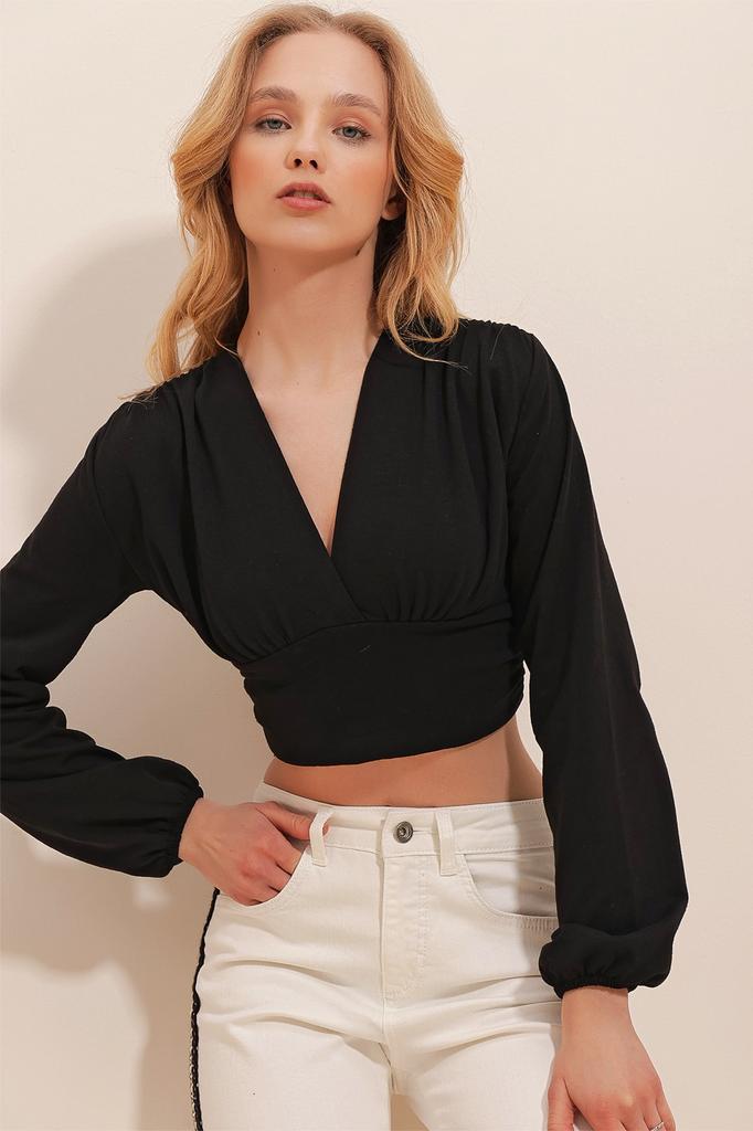 Women's Blouse New Season Fashion Black V-Neck Front and Waist Gathered Sandy Crop Blouse