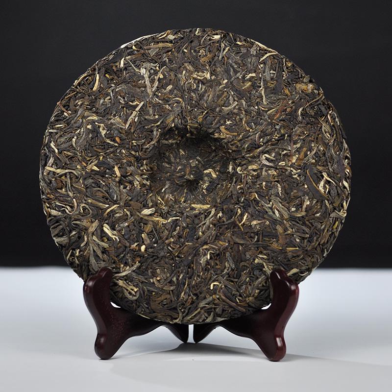 Чай Шень пуэр, прессованный в круг, собран в 2018 году, вес 400 гр