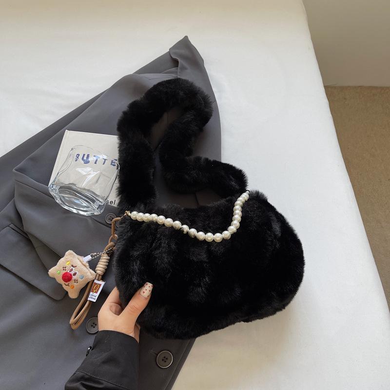 Korean Style Plush Shoulder Bag with Pearl Accents - Cute Autumn/Winter Crossbody