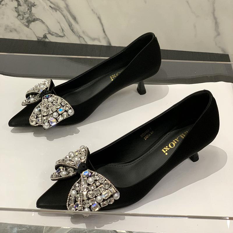 Остроносые тонкие каблуки туфли на высоком каблуке женские 2024 новая осень не устают ноги средний каблук стразы бант темперамент универсальные одинарные туфли