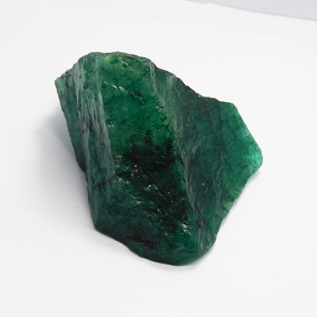 Natural Green Emerald Loose Gemstone 77 ct Uncut Rough for Lapidary and Gem Collections
