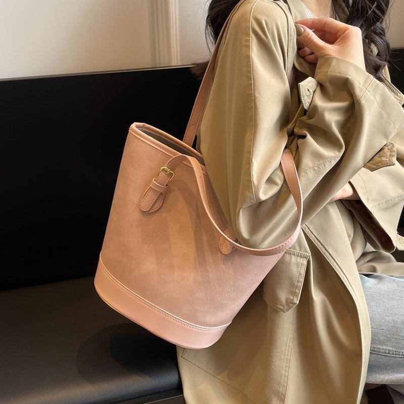 Ielgy Hand-Carrying Simple Casual Bucket Bag High-End Fashionable Shoulder Bag