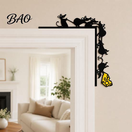 Decorative Mouse Silhouette Metal Door Topper, Funny 6 Mice And Cheese Slice Frame Decor, Christmas Party Decoration Cute Rats Wall Art Corner
