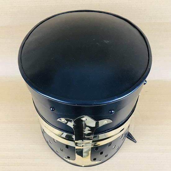 Королевский ремесленный крестоносец, черный дизайн, средневековый рыцарский доспех, латунный крест Мейсона, бесплатная деревянная подставка, шлем тамплиера викинга