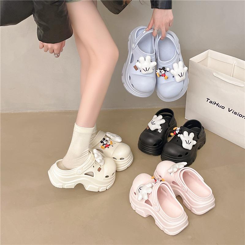 Personalized Hole Shoes Women's 2025 Summer Fashion Outer Wear Height Increase Cute Bear Soft Bottom Beach Cool Slippers Women's Trend