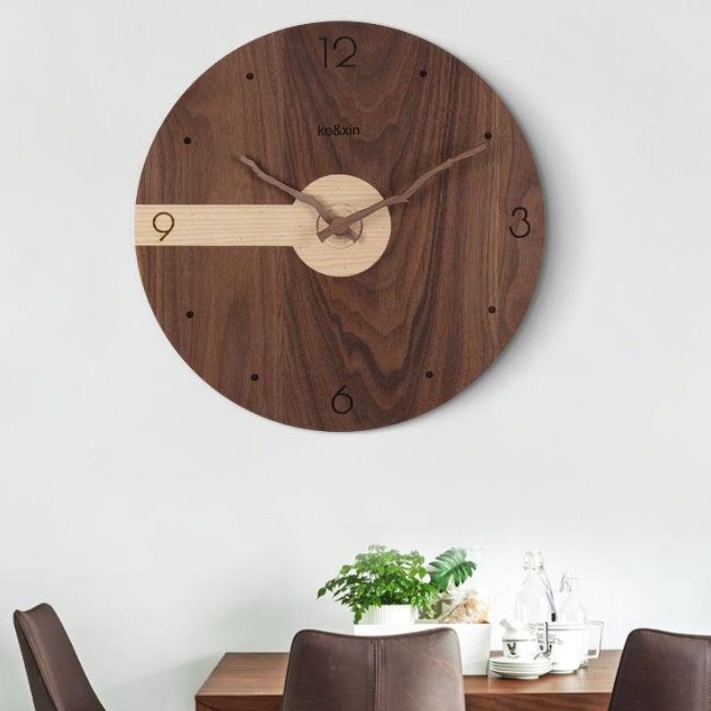 Solid Wood Wall Clocks Elegant Creative Silent Aesthetic Clock Circular Unique Ornaments for Home Interior Decoration House Accessories Interior Home