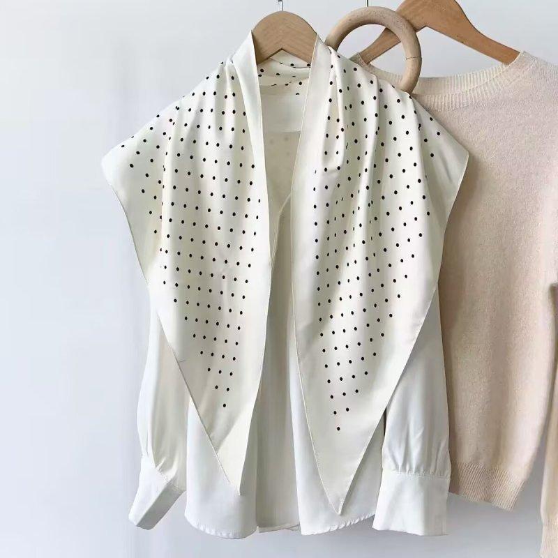 Retro simple and versatile big triangle scarf women's spring summer high-end feeling bag headscarf scarf shawl fart curtain decoration