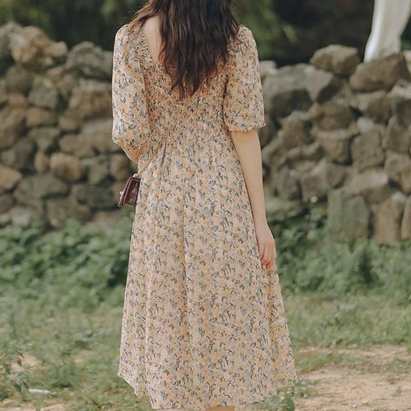 Women's Floral Chiffon Long Skirt Dress, Square Collar, Puff Sleeve, French Retro Style, 2024 Summer Collection.