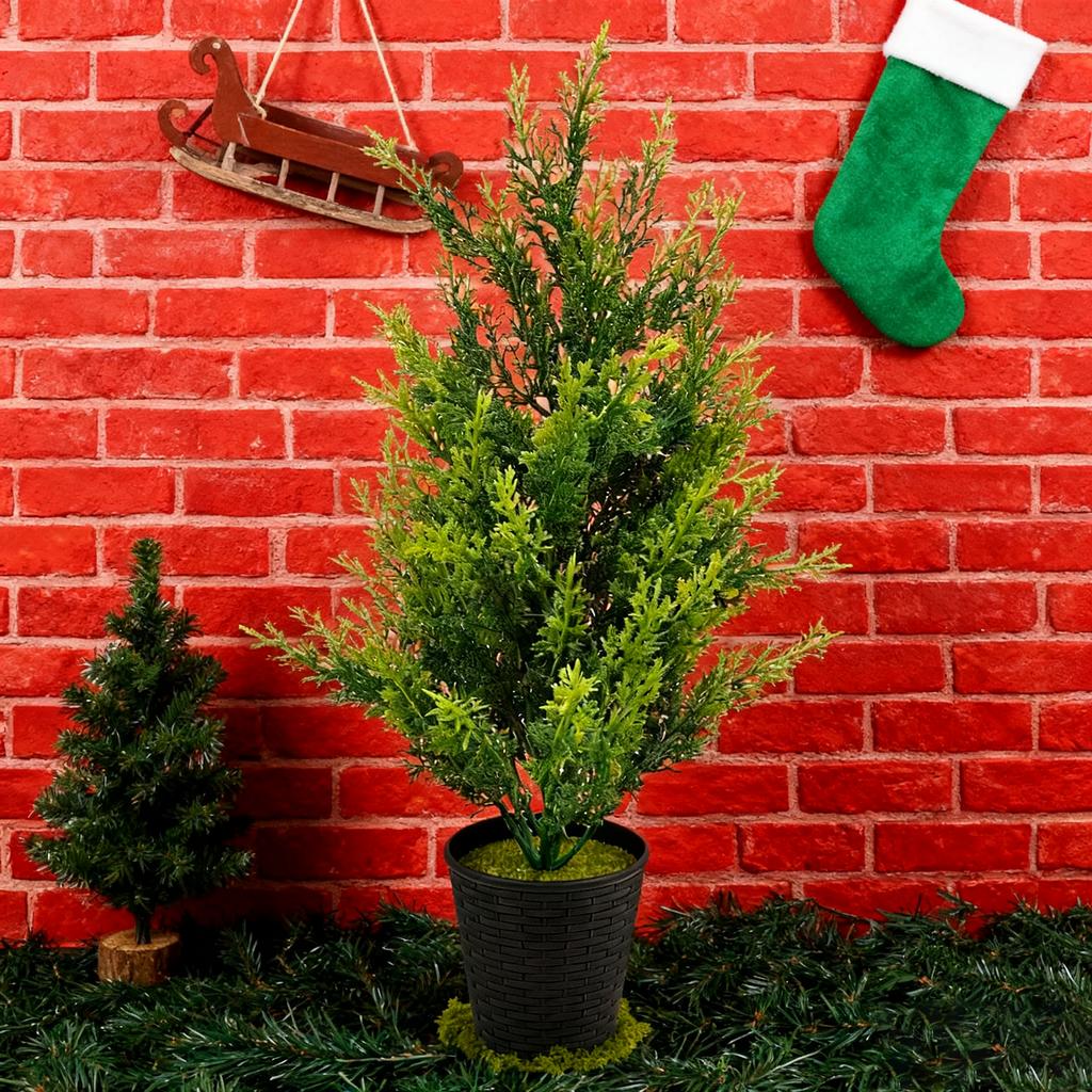 Остроконечные елочные украшения, композиция рождественской сцены