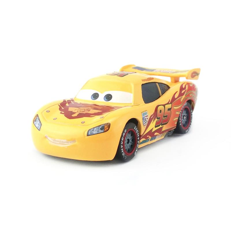 Disney Pixar Cars No.95 Молния Маккуин Модель автомобиля Металлические игрушки и хобби Для детей Для мальчиков Для малышей и детей Дети Подарок на день рождения Игрушечные машинки и поезда
