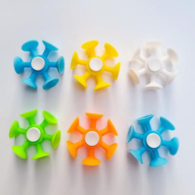 EDC Fidget Spinner Присоска Вращающаяся Новинка Анти-деформация Привлекательная снятие стресса Неувядающая