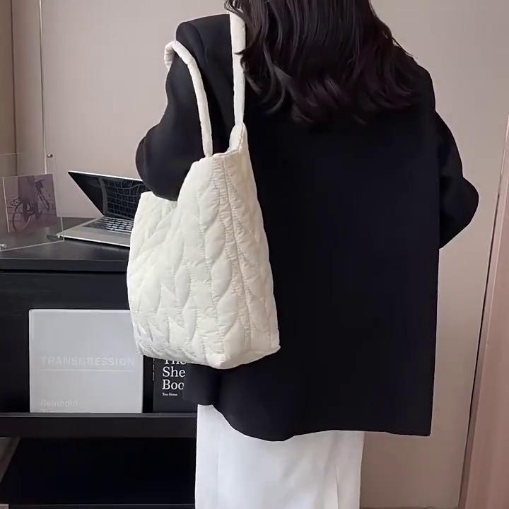 Вместительная мягкая сумка-хобо через плечо для женщин, модный дизайн, тренд весны, тканевые сумки, женские дорожные сумки-шопперы, CLE