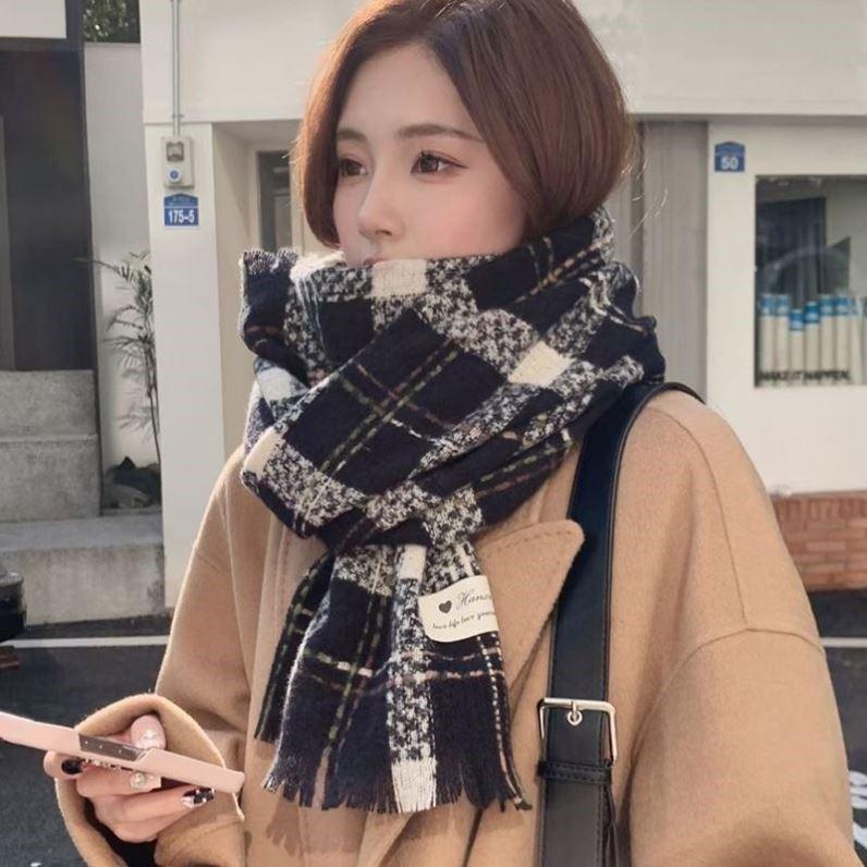 Scarf women's winter new soft waxy light luxury small incense long Maillard shawl student couple warm scarf