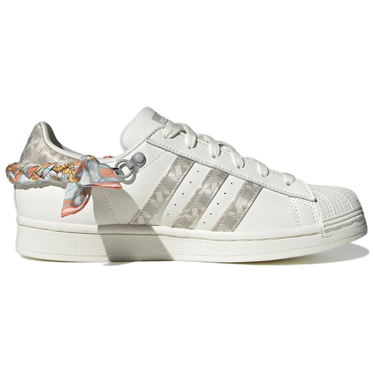 adidas Атласный шарф Superstar - Белый оттенок Женские кроссовки Кремово-серый-Два мелово-белых H03726