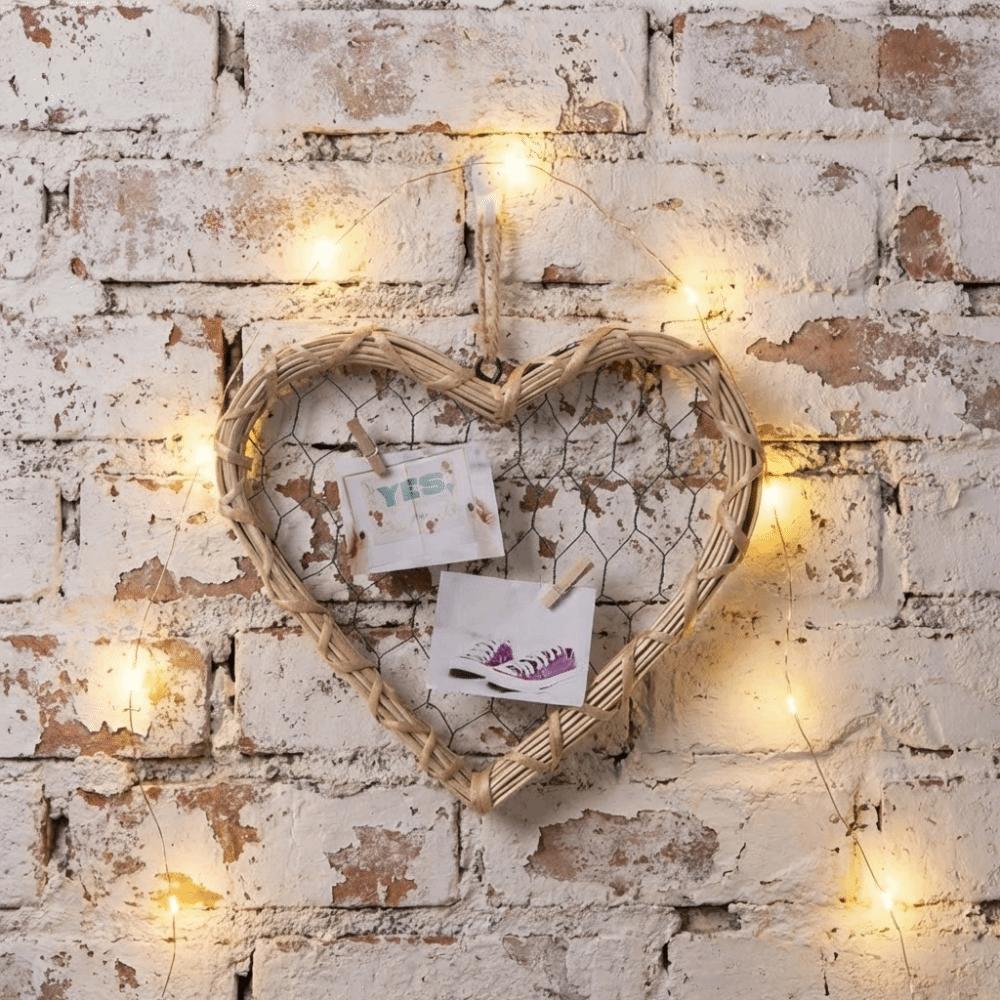 Rustic Heart-Shaped Photo Frame Hanging Romantic Wall Decoration Frame Natural DIY Family Photos Display Holder Wedding Gift