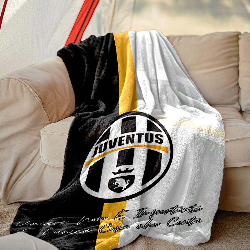 1pc Juventus Football Club Blanket, Cozy Valentine's Day Blanket, Multi-functional Nap Blanket Available Throughout the Four Seasons