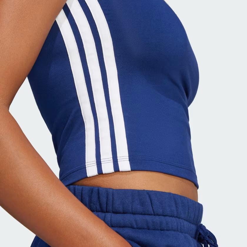 adidas Женская футболка темно-синяя с круглым вырезом и коротким рукавом, приталенная JE1240