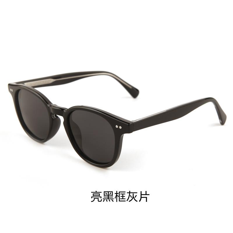 Fashion Polarized sunglasses for driving Men's pin temple Street photography Trendy sunglasses