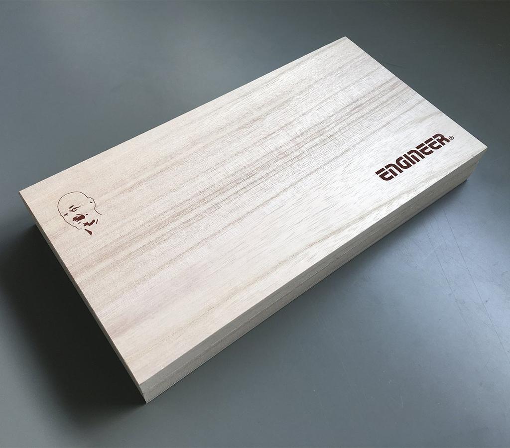 ENGINEER Engineer Paulownia Box GT Pack A Gift Package with Nejisaurus and Tetsuwan Scissors Comes with a Special PGT-03 GT. Leaflet.