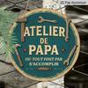 2D Flat - A 2D Flat, Round French Aluminum Sign Featuring a Vintage Plaque about 'Dad'S Workshop', Suitable for Decorating Garages, Studios, Home