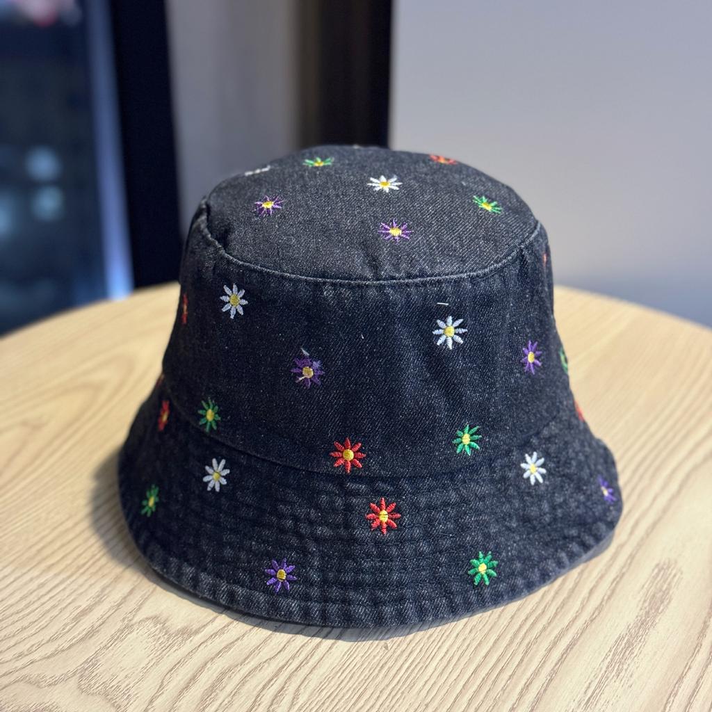 High-quality denim fisherman hat for women, new spring/summer style, embroidered, washed and distressed, fashionable and versatile bucket hat,