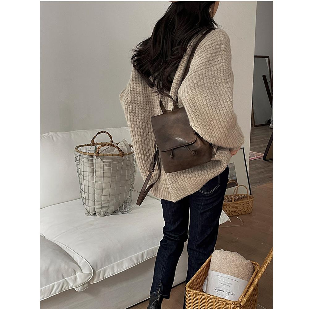 Городской минималистский винтажный рюкзак-хобо для женщин - мягкая искусственная кожа с прошитыми деталями, внутренними карманами на молнии и застежкой-клапаном, модный повседневный рюкзак