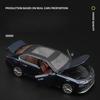 Трендовая симуляция 1:24 BMW I7 G70 Модель легкосплавного автомобиля с коробкой для демонстрации коллекции Миниатюрный автомобиль для дома Декоративные украшения Детские игрушки Мужской автомобиль Подарок
