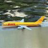 1:400 Scale Metal Airplane Replica Dhl Boeing 757 Airplane Diecast Model Airplane Home Office Miniature Toys for Kids - Perfet 106.Swiss B747