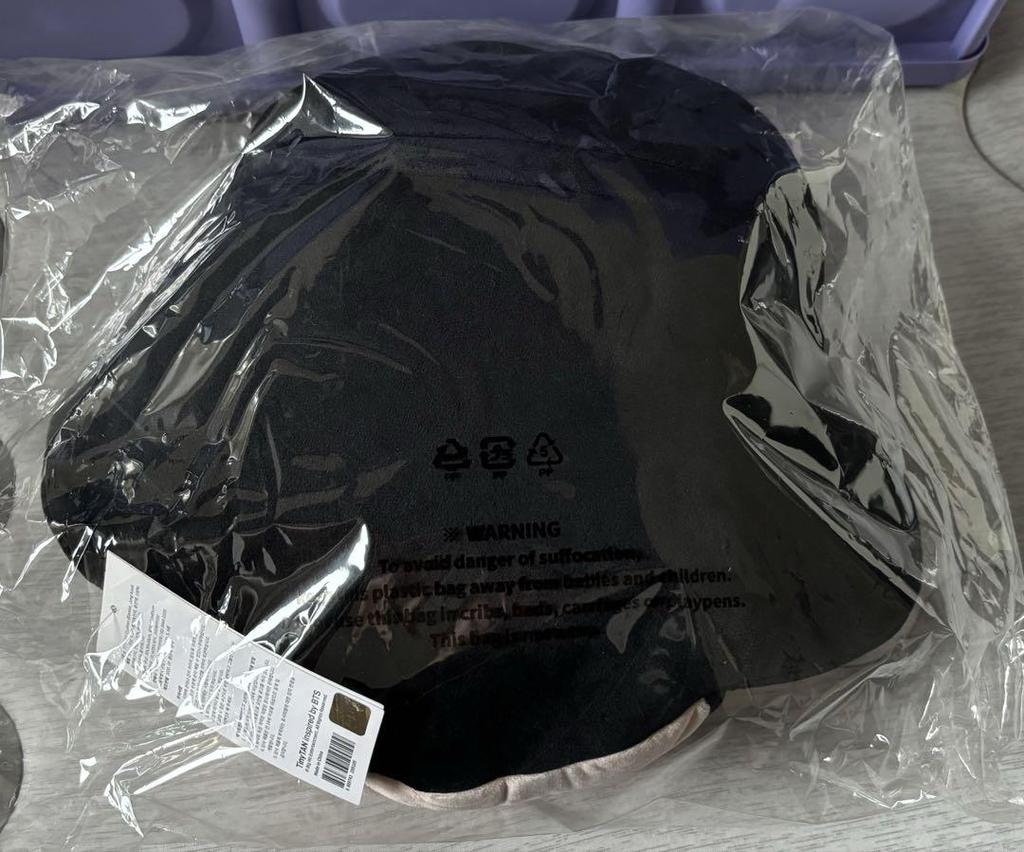 [USED] Jungkook Tinytan Cushion Blanket