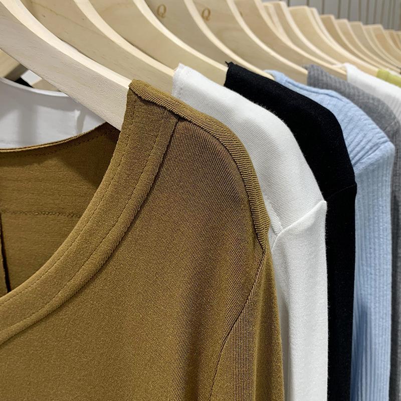 Футболка с V-образным вырезом и длинными рукавами для женщин на весну и осень, новый дизайн, сдержанная рубашка с низом, свободный и универсальный топ на раннюю весну