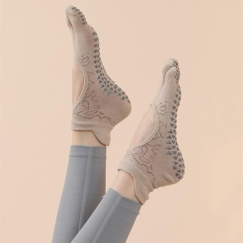 Дышащие носки для йоги с открытой спиной, нескользящие силиконовые спортивные носки для танцев с пятью пальцами, профессиональные однотонные хлопковые носки для пилатеса