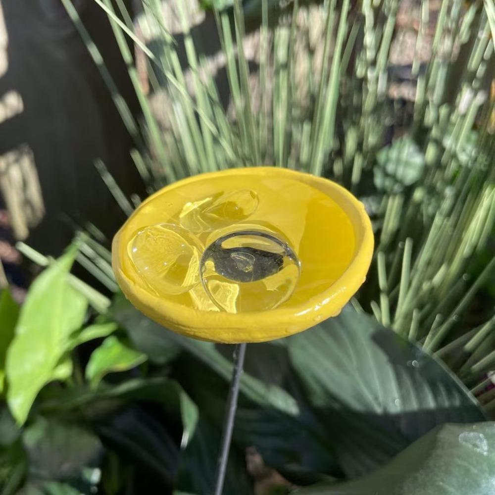 Metal Flower Bee Watering Station Water Dispenser Bird Feeding Cup Beekeeping Tools