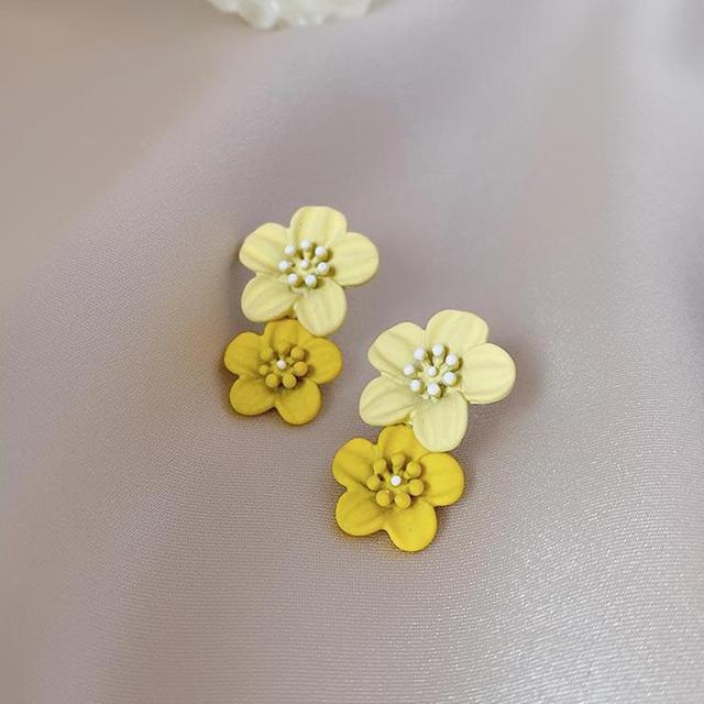 Trendy Flower Earrings Flowers Sstuds Earrings For Women Wedding Party Jewelry Boho Metal Earrings Female