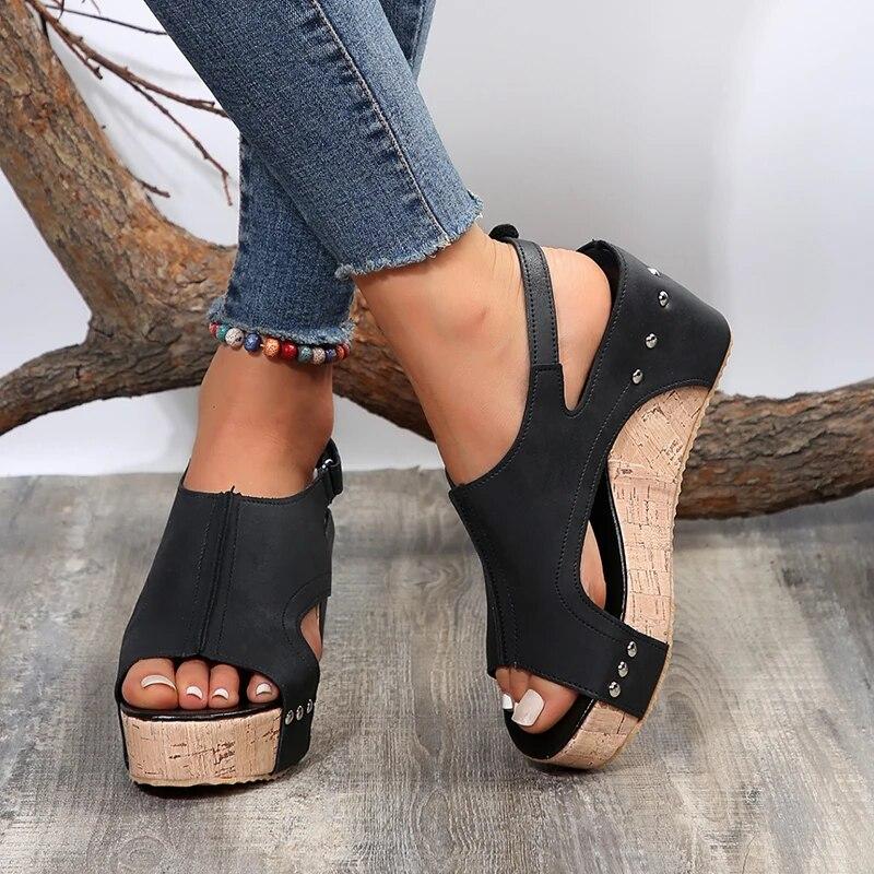Женские сандалии на танкетке с толстой подошвой в стиле ретро, ​​лето 2024, летние сандалии на массивной платформе с ремешком на щиколотке, женские пляжные туфли размера плюс 43